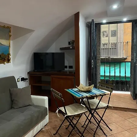 Apartamento In Love: Balconcino Spaccanapoli Nápoles