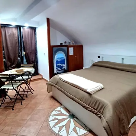 In Love: Balconcino Spaccanapoli Apartamento *